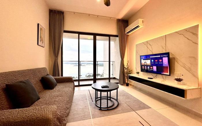 SeaView DangaBay <Heart of City> by Cowidea
