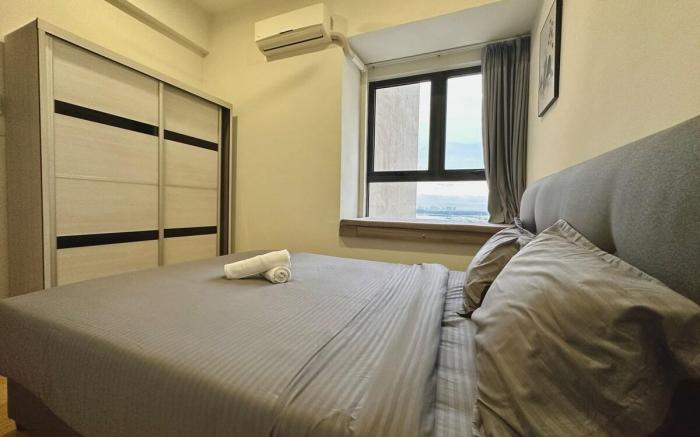 SeaView DangaBay <Heart of City> by Cowidea