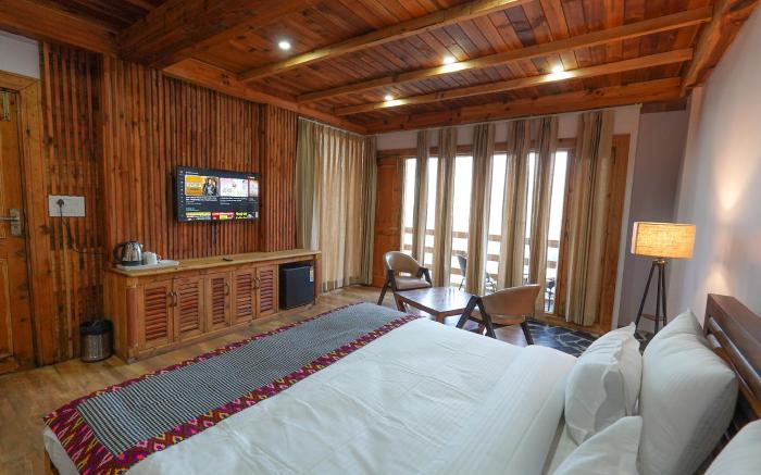 HIMALAYAN CHALETS JIBHI