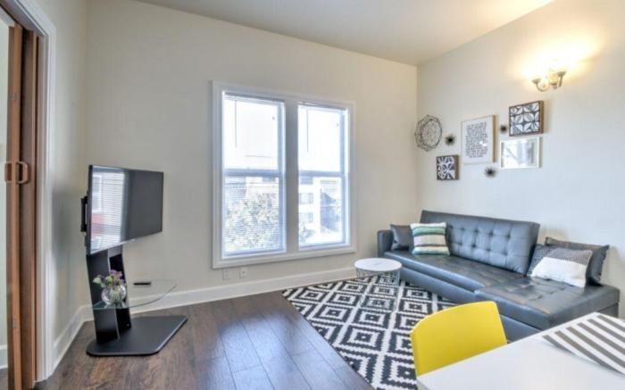 Capitol Hill Apartments