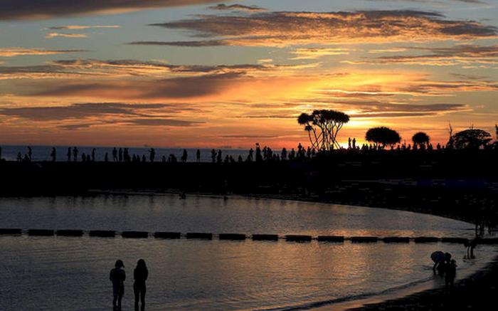 SUNSET BEACH HOTEL