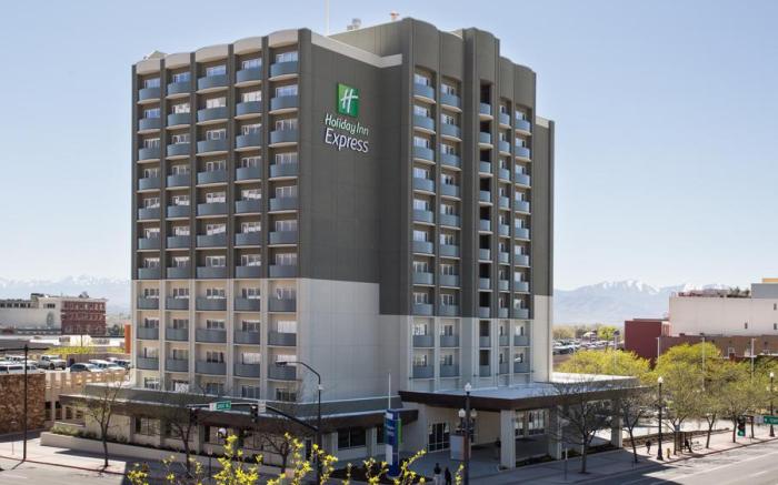 Holiday Inn Express & Suites Houston Westchase - Westheimer By IHG