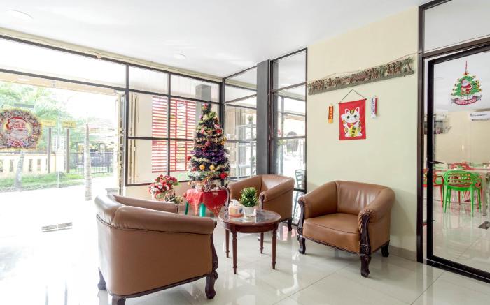 Super OYO 283 Helvetia Residence