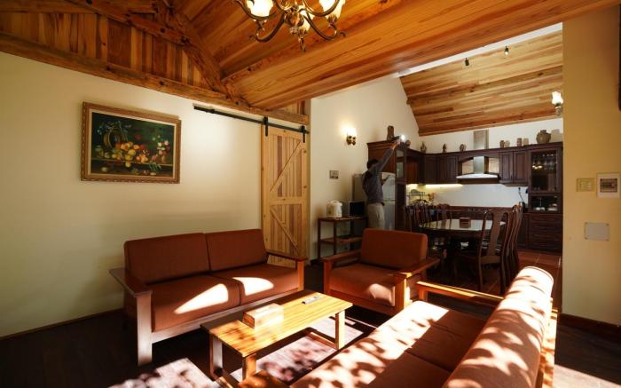 Ngói Casa - Lakeview Villa