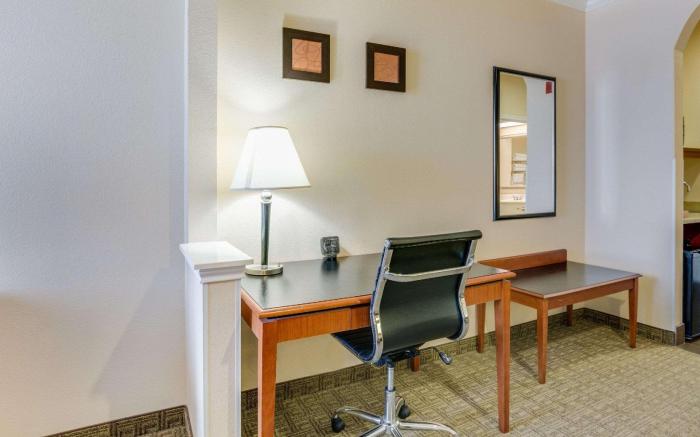 Comfort Suites Deer Park Pasadena