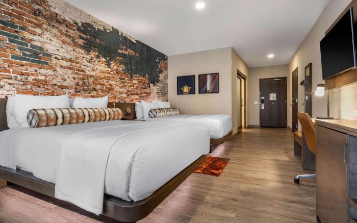 Cambria Hotel Omaha Downtown