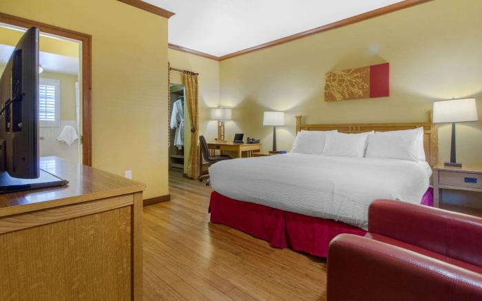 Inn Marin and Suites, Ascend Hotel Collection