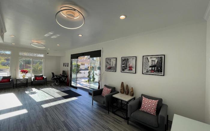 Aggie Inn, an Ascend Collection Hotel