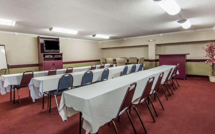 Quality Inn & Suites at Tropicana Field