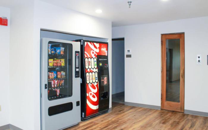 Clarion Pointe Bettendorf - Quad Cities