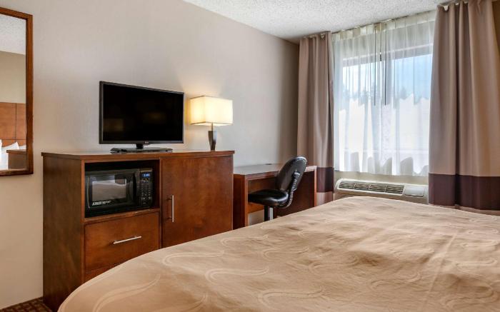 Quality Inn Saint Ignace I-75