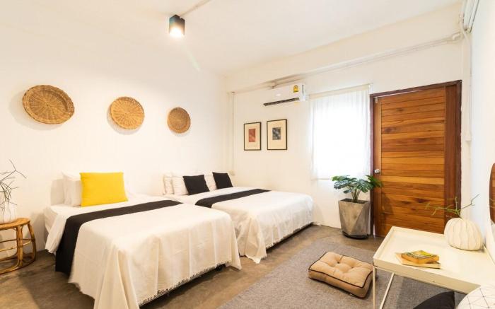 Near One Nimman 4Bedrooms TownHouse