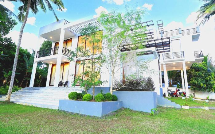 The Villa Close to Surf Beach and Galle - 