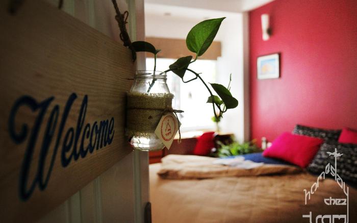 chez tram homestay - deluxe queen studio#201