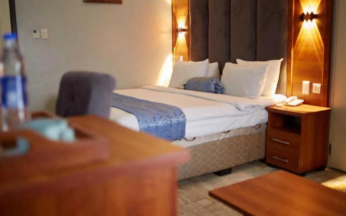 Coronia Hotel and Suites