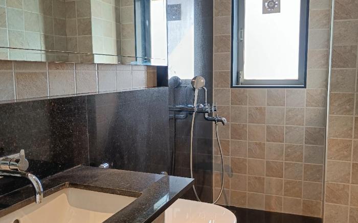 Hotel H Square Andheri Lokhandwala
