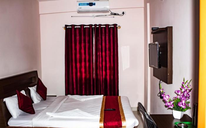 HOTEL ROYAL SUITES