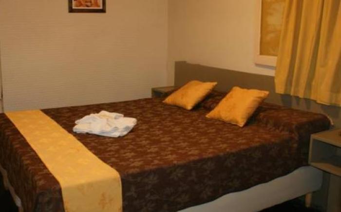 Casi Guemes Hotel