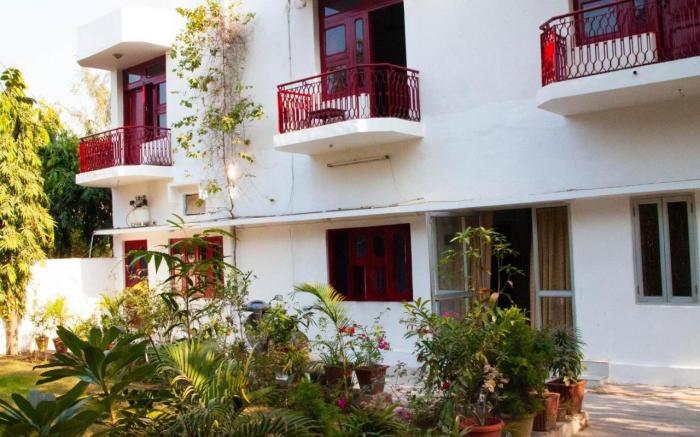 Falcon guest house