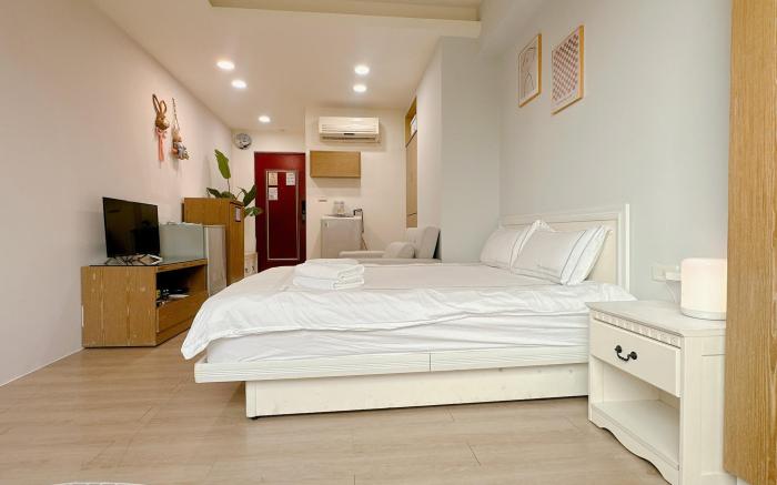 Your love nest 藏在這小巷裡面 (A)/Aug hot sale