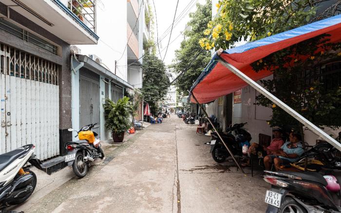 NEW | Premium 5BRs 4WC local house *centre*town