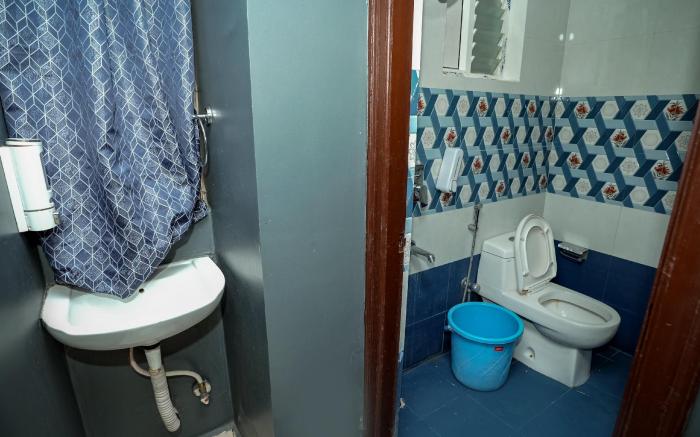 HIVEE-1 Rooms & Living AC
