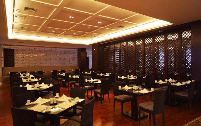 Haiyang Shenglong Jianguo Hotel