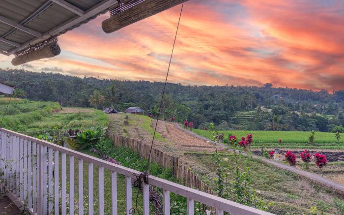 Santya Loka Lodge 