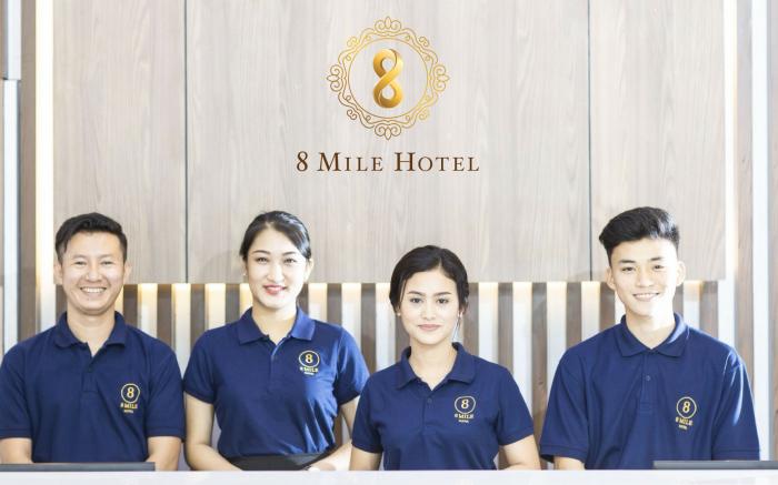 8 Mile Hotel
