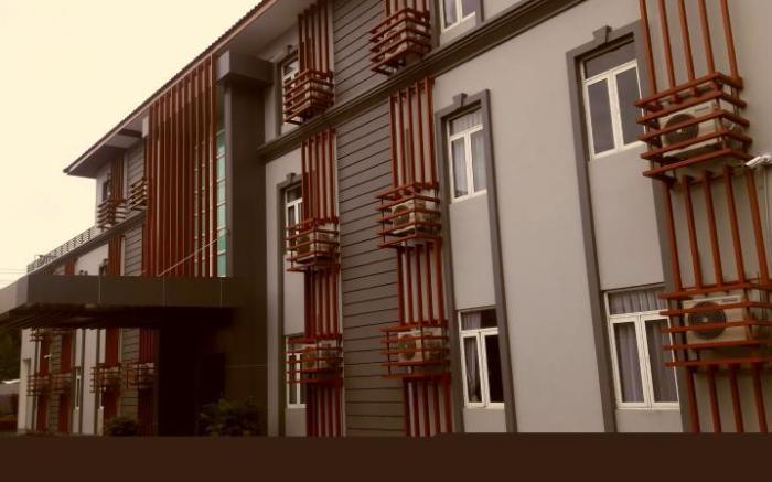 Royal Crown Hotel