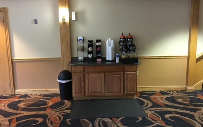 Cabot Inn & Suites