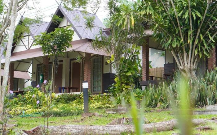 Garden Stay by Wanathara