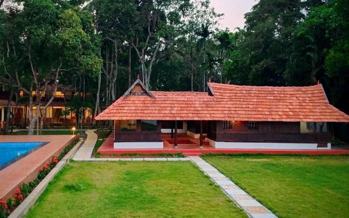 Shantitheeram Ayurveda Lakeside Heritage Resort