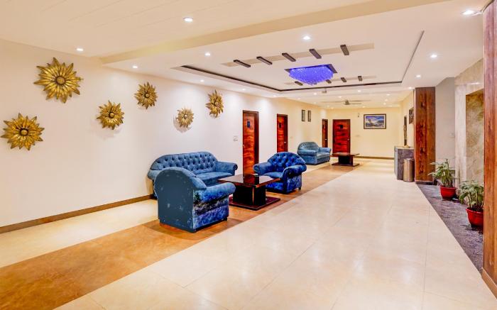 Super Townhouse Prince Chowk Near Railway Station