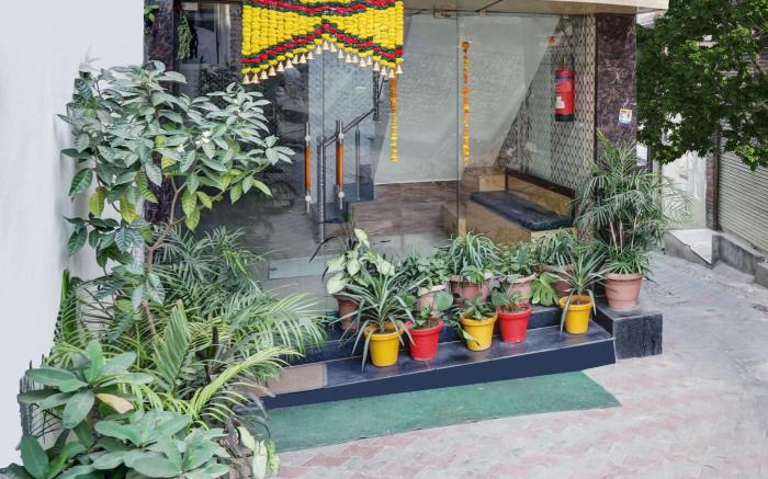 Hotel O Jammu Near Ragunath Bazaar Formerly GoodWill