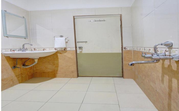 Collection O Alekhya Residency