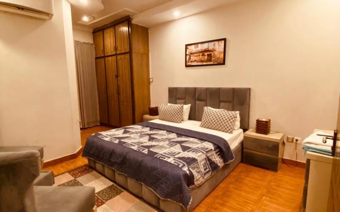 Delano Inn Guest House