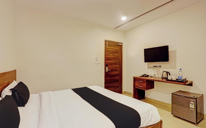 Collection O SSR Royal Suites