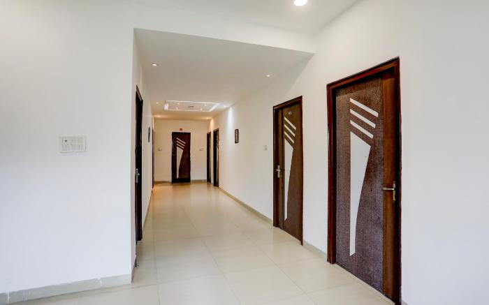 Hotel O La Banian Hotel & Restaurant