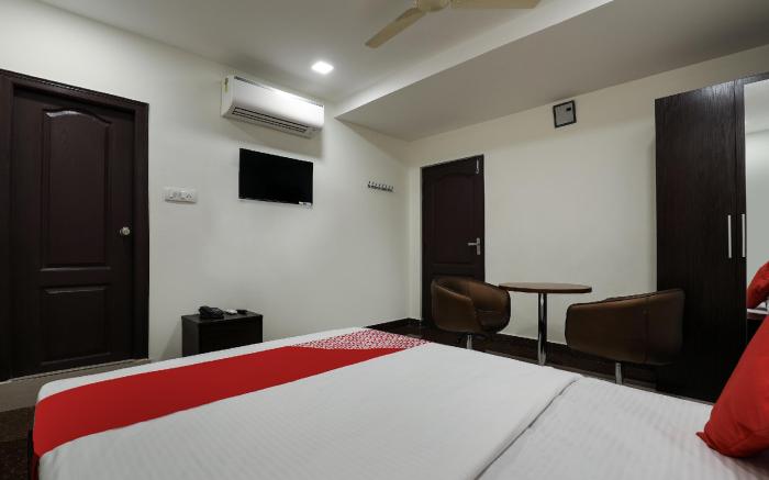 OYO 10595 Hotel Mirras