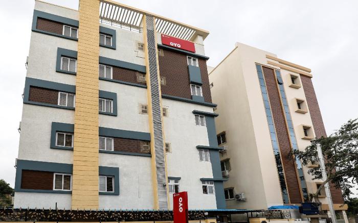 OYO 10595 Hotel Mirras