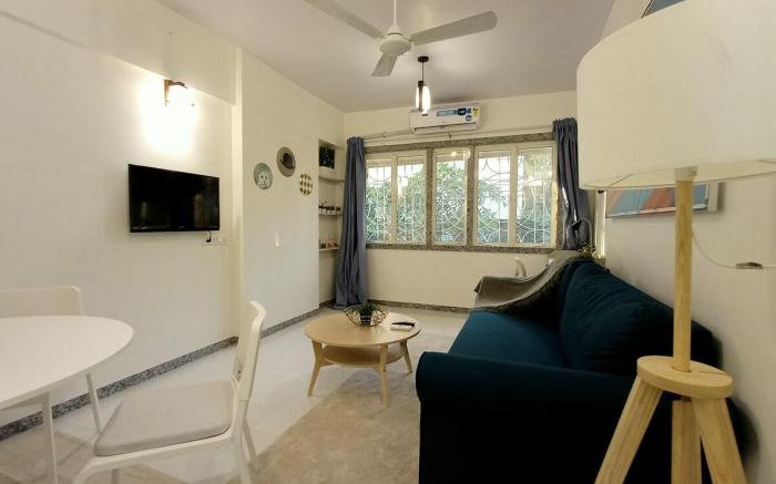 Stylish 1BHK in Happening, Chic Bandra