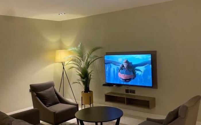 Knightsbridge Hotel & Suites