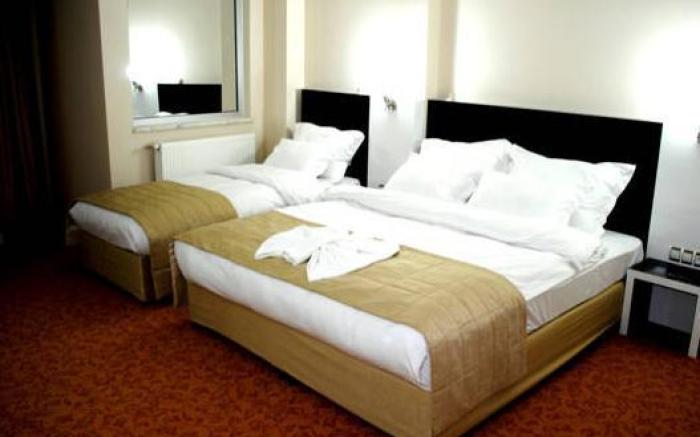 Anya Suit Otel