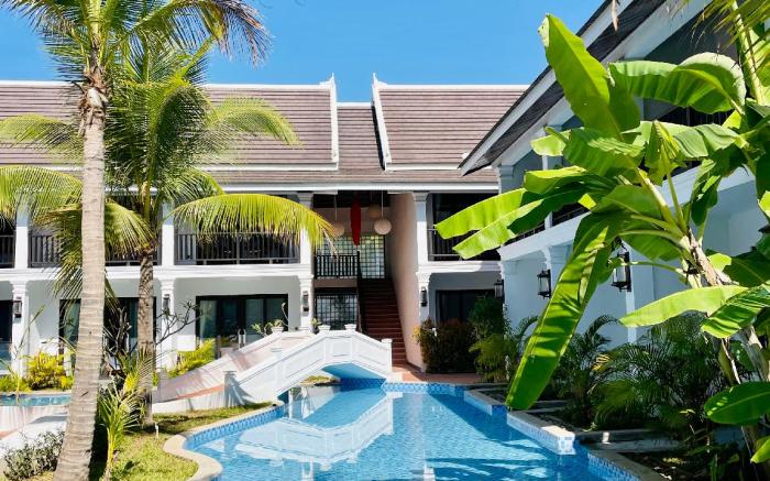 Manyo Hotel and Resort