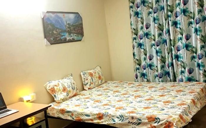 Elegance- Private Bedroom Room  & Common HK