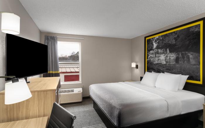 Super 8 by Wyndham Chattanooga East/Hamilton Place