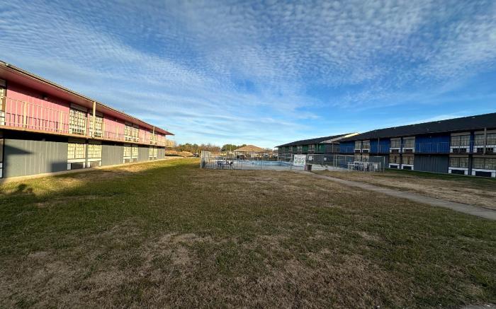 River Valley Inn and Suites By Belvilla