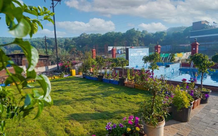 Berry Fresh Stays Mahabaleshwar With Pool