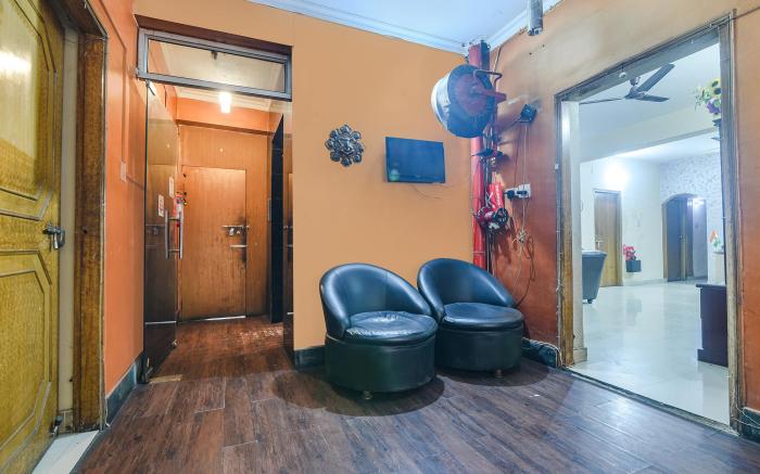 FabHotel Maadhavam Residence